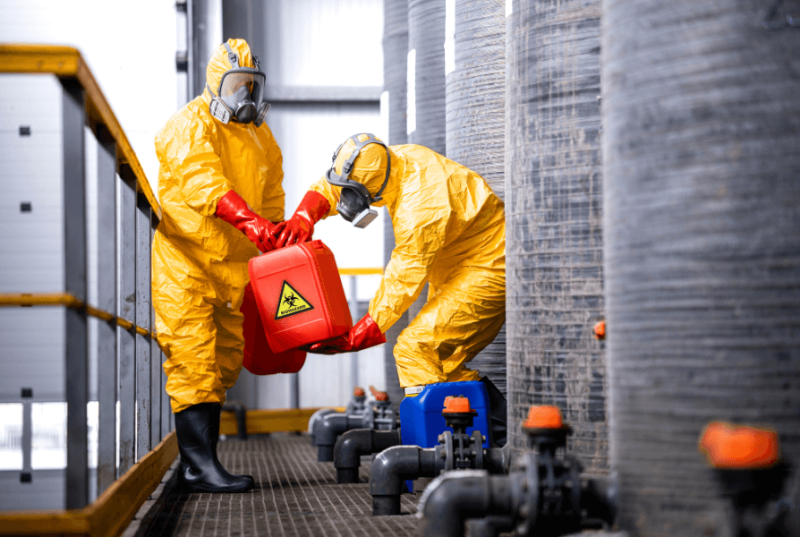 Seguranca_para_Manuseio_de_Liquidos_Combustiveis_e_Inflamaveis_Capa
